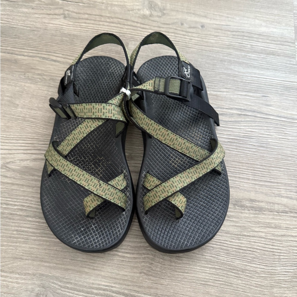 Chaco Men’s Hiking Sandals. Size 8